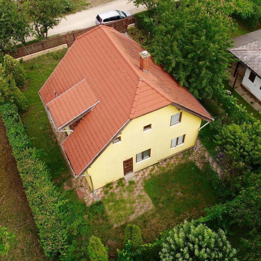 David Apartman Gardony Luaran gambar